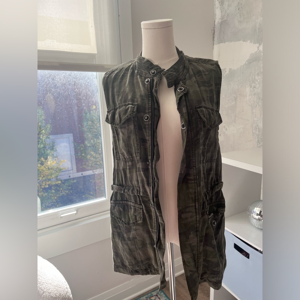Camo vest